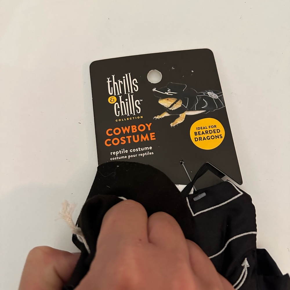 Cowboy pet costume brand new for bearded dragons Halloween - Picture 1 of 3